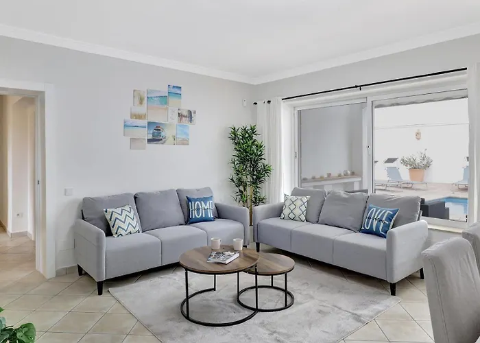 Сasa de vacaciones Hermosa Y Amplia Casa Con Piscina Y Garage *